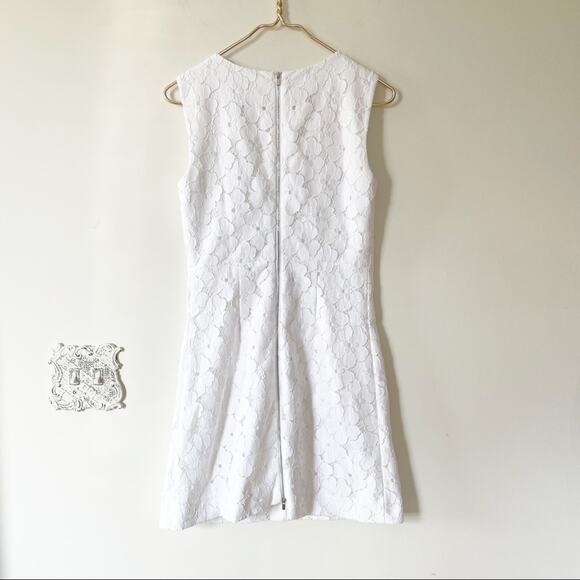 Diane Von Furstenberg Carpreena White Daisy Eyelet Mini Dress 4 - Picture 8 of 10